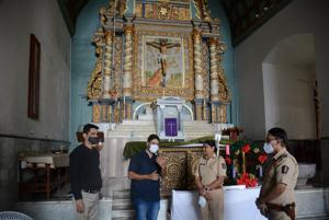 Thane’s St John the Baptist church preparing for Christmas celebration as Maharashtra is under night curfew.(Praful Gangurde/HT Photo) Thane’s St John the Baptist church preparing for Christmas celebration as Maharashtra is under night curfew.(Praful Gangurde/HT Photo)