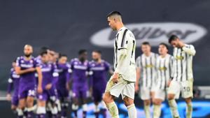 Soccer Football - Serie A - Juventus v Fiorentina - Allianz Stadium, Turin, Italy - December 22, 2020 Juventus' Cristiano Ronaldo looks dejected after Fiorentina celebrate their second goal from Juventus' Alex Sandro own goal(REUTERS) Soccer Football - Serie A - Juventus v Fiorentina - Allianz Stadium, Turin, Italy - December 22, 2020 Juventus' Cristiano Ronaldo looks dejected after Fiorentina celebrate their second goal from Juventus' Alex Sandro own goal(REUTERS)