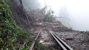 Built in 1889, the DHR is a UNESCO World Heritage Site and a major tourist attraction in Darjeeling, a popular hill destination in North Bengal known as the Queen of the Hills.(HT Archive) Built in 1889, the DHR is a UNESCO World Heritage Site and a major tourist attraction in Darjeeling, a popular hill destination in North Bengal known as the Queen of the Hills.(HT Archive)