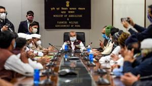 Union Agriculture Minister Narendra Singh Tomar in a meeting with the representatives of two farmers' bodies Sangarsh Samithi and India Kisan Union which are supporting Centre's three farm laws, in New Delhi.(PTI) Union Agriculture Minister Narendra Singh Tomar in a meeting with the representatives of two farmers' bodies Sangarsh Samithi and India Kisan Union which are supporting Centre's three farm laws, in New Delhi.(PTI)