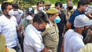 Siddique Kappan and three others, suspected to have links with the Popular Front of India and SIMI, being produced in a Mathura court.(PTI Photo) Siddique Kappan and three others, suspected to have links with the Popular Front of India and SIMI, being produced in a Mathura court.(PTI Photo)