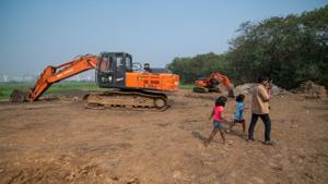 Kanjurmarg Metro site.(Pratik Chorge/HT PHOTO) Kanjurmarg Metro site.(Pratik Chorge/HT PHOTO)