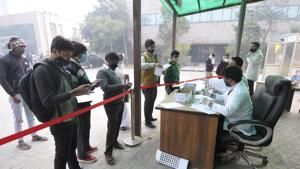 People being registered for coronavirus tests at a hospital in Noida. (Photo by Sunil Ghosh / Hindustan Times) People being registered for coronavirus tests at a hospital in Noida. (Photo by Sunil Ghosh / Hindustan Times)