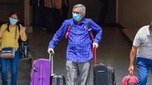 Nearly 14 people of the 2500 returnees from the United Kingdom to Karnataka have tested Covid-19 positive.(PTI PHOTO.) Nearly 14 people of the 2500 returnees from the United Kingdom to Karnataka have tested Covid-19 positive.(PTI PHOTO.)