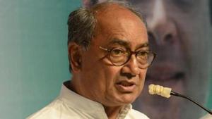 Digvijaya Singh’s comments also came after Congress leader Rahul Gandhi said that the government will have to listen to the farmers protesting against the new farm laws.(HT file photo) Digvijaya Singh’s comments also came after Congress leader Rahul Gandhi said that the government will have to listen to the farmers protesting against the new farm laws.(HT file photo)