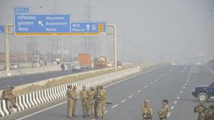 Police and security personnel on National Highway 9 (NH-9) at the UP-Gate border with Delhi, in Ghaziabad, India. (Photo by Sakib Ali /Hindustan Times) Police and security personnel on National Highway 9 (NH-9) at the UP-Gate border with Delhi, in Ghaziabad, India. (Photo by Sakib Ali /Hindustan Times)