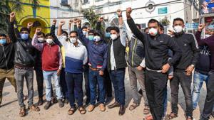 Around 1,000 junior doctors from nine government medical colleges in the state went on an indefinite strike from December 23 in support of their demand of a raise in their monthly stipend.(PTI PHOTO.) Around 1,000 junior doctors from nine government medical colleges in the state went on an indefinite strike from December 23 in support of their demand of a raise in their monthly stipend.(PTI PHOTO.)
