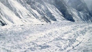 Heavy snow and winds in several parts of Iran in the past few days have closed many roads and disrupted transport.(AP file photo) Heavy snow and winds in several parts of Iran in the past few days have closed many roads and disrupted transport.(AP file photo)