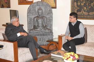 Bengal governor Jagdeep Dhankhar in conversation with former Indian team cricket captain Sourav Ganguly.(Twitter/@jdhankhar1) Bengal governor Jagdeep Dhankhar in conversation with former Indian team cricket captain Sourav Ganguly.(Twitter/@jdhankhar1)