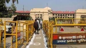 People undergo thermal screening outside Allahabad High Court, during the fifth phase of Covid-19 lockdown, in Prayagraj.(PTI) People undergo thermal screening outside Allahabad High Court, during the fifth phase of Covid-19 lockdown, in Prayagraj.(PTI)