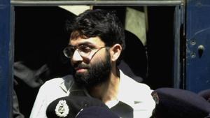 A March 29, 2002 file photo of Ahmed Omar Saeed Sheikh, the alleged mastermind behind Wall Street Journal reporter Daniel Pearl's kidnap-murder, appearing at a court in Karachi, Pakistan.(AP file)