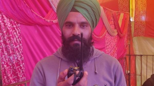Devinder Singh is a part of the 30-member stage management committee at the protest site.(HT Photo) Devinder Singh is a part of the 30-member stage management committee at the protest site.(HT Photo)
