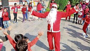 Tiny tots of Solitaire International School, Sector 22, Panchkula, celebrating Christmas. Tiny tots of Solitaire International School, Sector 22, Panchkula, celebrating Christmas.
