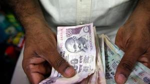 The rupee appreciated by 6 paise to close at 73.49 (provisional) against the US dollar on Monday, tracking weakness in the American currency and positive domestic equities(REUTERS) The rupee appreciated by 6 paise to close at 73.49 (provisional) against the US dollar on Monday, tracking weakness in the American currency and positive domestic equities(REUTERS)