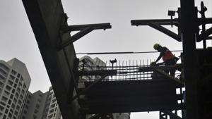 The under-construction Metro line at Goregaon (East) is expected to begin trial runs by March 2021.(HT Photo) The under-construction Metro line at Goregaon (East) is expected to begin trial runs by March 2021.(HT Photo)