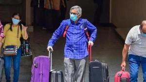 File photo: Citizens who were quarantined at a hospital for a mandatory period of 14 days following their arrival from abroad prepare to leave after they were tested negative against for Covid-19 in Bengaluru.(PTI) File photo: Citizens who were quarantined at a hospital for a mandatory period of 14 days following their arrival from abroad prepare to leave after they were tested negative against for Covid-19 in Bengaluru.(PTI)
