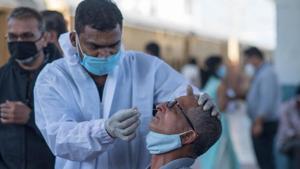 The Union Health Ministry on Tuesday said six people who returned to India from the UK recently have tested positive for the new mutated variant called VUI-202012/01, sparking worries that India’s fight against the disease has gotten more complex just as its daily Covid-19 count was falling.(Pratik Chorge/Hindustan Times (Representative Image)) The Union Health Ministry on Tuesday said six people who returned to India from the UK recently have tested positive for the new mutated variant called VUI-202012/01, sparking worries that India’s fight against the disease has gotten more complex just as its daily Covid-19 count was falling.(Pratik Chorge/Hindustan Times (Representative Image))