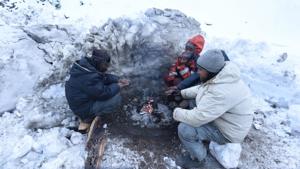 The minimum night temperature in Srinagar was zero degree Celsius and was recorded in Gulmarg at -7.5 degrees Celsius.(HT Photo) The minimum night temperature in Srinagar was zero degree Celsius and was recorded in Gulmarg at -7.5 degrees Celsius.(HT Photo)