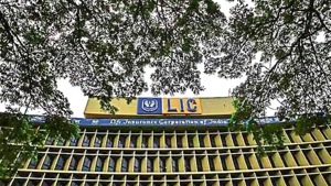 Finance minister Nirmala Sitharaman had announced about selling a minority stake in LIC.(Reuters) Finance minister Nirmala Sitharaman had announced about selling a minority stake in LIC.(Reuters)