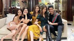 On the last day of 2020, celebrity fashion designer Manish Malhotra on Thursday looks forward to 2021 with “fabulous and amazing girls”.(Instagram) On the last day of 2020, celebrity fashion designer Manish Malhotra on Thursday looks forward to 2021 with “fabulous and amazing girls”.(Instagram)