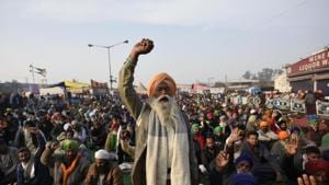 Farmers raise slogans during the ongoing protest against the new farm laws, at Singhu (Delhi-Haryana border) near New Delhi, India, on Thursday, December 31, 2020. (Photo by Biplov Bhuyan/ Hindustan Times) Farmers raise slogans during the ongoing protest against the new farm laws, at Singhu (Delhi-Haryana border) near New Delhi, India, on Thursday, December 31, 2020. (Photo by Biplov Bhuyan/ Hindustan Times)