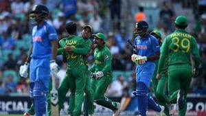 Pakistan celebrate after Hasan Ali dismisses Ravichandran Ashwin.(Getty Images)
