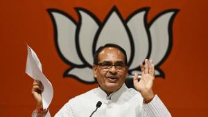 Madhya Pradesh Chief Minister Shivraj Singh Chouhan will expand his cabinet on January 3.(HT PHOTO) Madhya Pradesh Chief Minister Shivraj Singh Chouhan will expand his cabinet on January 3.(HT PHOTO)