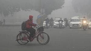 IMD says a weather disturbance is the reason for the sudden temperature spike in Delhi.(PTI Photo) IMD says a weather disturbance is the reason for the sudden temperature spike in Delhi.(PTI Photo)