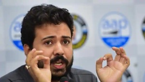 AAP’s in charge of municipal affairs Durgesh Pathak during a press conference.(Image via Twitter) AAP’s in charge of municipal affairs Durgesh Pathak during a press conference.(Image via Twitter)