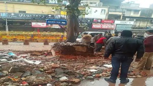 The temple, located on the road which is being redesigned only for pedestrians only as part of the Chandni Chowk redevelopment plan, was declared “illegal” by the high court and the order for its removal was passed in 2015.(Image via Twitter) The temple, located on the road which is being redesigned only for pedestrians only as part of the Chandni Chowk redevelopment plan, was declared “illegal” by the high court and the order for its removal was passed in 2015.(Image via Twitter)