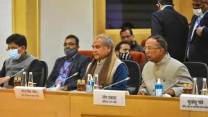 Union Minister for Agriculture & Farmers Welfare Narendra Singh Tomar, Railway Minister Piyush Goyal and Minister of State Som Prakash during a meeting with farmers' representatives over the new farm laws, at Vigyan Bhawan in New Delhi.(PTI) Union Minister for Agriculture & Farmers Welfare Narendra Singh Tomar, Railway Minister Piyush Goyal and Minister of State Som Prakash during a meeting with farmers' representatives over the new farm laws, at Vigyan Bhawan in New Delhi.(PTI)