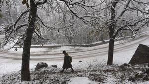 Kashmir is currently under the grip of ‘Chillai-Kalan’ -- the 40-day harshest winter period when a cold wave grips the region and the temperature drops considerably leading to the freezing of water bodies including the famous Dal Lake here as well as the water supply lines in several parts of the valley.(Waseem Andrabi/ Hindustan Times (Representative Image)) Kashmir is currently under the grip of ‘Chillai-Kalan’ -- the 40-day harshest winter period when a cold wave grips the region and the temperature drops considerably leading to the freezing of water bodies including the famous Dal Lake here as well as the water supply lines in several parts of the valley.(Waseem Andrabi/ Hindustan Times (Representative Image))