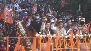 Bhartiya Janata Party (BJP) leaders Arjun Singh (L), Mukul Roy (c) and Kailash Vijayvargiya (R) during a road show in Kolkata on Monday.(Samir Jana/HT PHOTO) Bhartiya Janata Party (BJP) leaders Arjun Singh (L), Mukul Roy (c) and Kailash Vijayvargiya (R) during a road show in Kolkata on Monday.(Samir Jana/HT PHOTO)