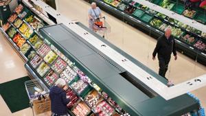 Supermarkets have stockpiled key goods, but there are concerns about fresh produce supplies as shippers adjust to new border protocols(REUTERS) Supermarkets have stockpiled key goods, but there are concerns about fresh produce supplies as shippers adjust to new border protocols(REUTERS)