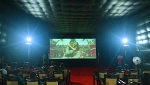 An EIMPA official said around 120 of the 250 single screen theatres are currently operational, the rest have closed shop, and some permanently.(HT File Photo) An EIMPA official said around 120 of the 250 single screen theatres are currently operational, the rest have closed shop, and some permanently.(HT File Photo)
