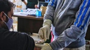 A volunteer being vaccinated by a medic during the Bharat Biotech’s ‘Covaxin’ human trial in Jaipur.(PTI) A volunteer being vaccinated by a medic during the Bharat Biotech’s ‘Covaxin’ human trial in Jaipur.(PTI)