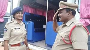 Circle inspector Y Shyam Sunder saluting his daughter, deputy superintendent of police Yendluru Jessy Prashanthi, at the Andhra Pradesh Police Duty Meet in Tirupati.(Sourced) Circle inspector Y Shyam Sunder saluting his daughter, deputy superintendent of police Yendluru Jessy Prashanthi, at the Andhra Pradesh Police Duty Meet in Tirupati.(Sourced)