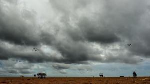 Clouds over Marina beach in Chennai.(File photo) Clouds over Marina beach in Chennai.(File photo)