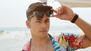 Actoor Siddharth Nigam, who mad his acting debut with the Bollywood film Dhoom 3, is presently playing the lead role in the TV show Aladdin—Naam Toh Suna Hoga. Actoor Siddharth Nigam, who mad his acting debut with the Bollywood film Dhoom 3, is presently playing the lead role in the TV show Aladdin—Naam Toh Suna Hoga.