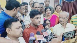File photo of Laxmi Ratan Shukla (man in the middle) who quit Trinamool. (Photo @Lshukla6) File photo of Laxmi Ratan Shukla (man in the middle) who quit Trinamool. (Photo @Lshukla6)