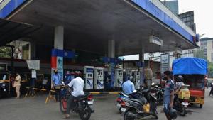 A view at a petrol pump in Thane, Maharashtra. ( Praful Gangurde/ HT Photo ) A view at a petrol pump in Thane, Maharashtra. ( Praful Gangurde/ HT Photo )