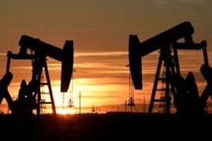 India is currently the world’s third largest consumer of oil with growing demand and limited domestic supplies. Import in 2019-20 was 1.6 billion barrels and will increase as its economy expands.(REUTERS) India is currently the world’s third largest consumer of oil with growing demand and limited domestic supplies. Import in 2019-20 was 1.6 billion barrels and will increase as its economy expands.(REUTERS)