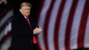 President Donald Trump arrives to speak at a campaign rally in support of Senate candidates Kelly Loeffler and David Perdue in Dalton, Georgia.(AP) President Donald Trump arrives to speak at a campaign rally in support of Senate candidates Kelly Loeffler and David Perdue in Dalton, Georgia.(AP)