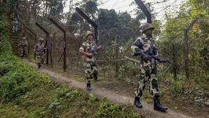 Border Security Force (BSF) personnel on patrol along the Indo-Bangla international border in Tripura .(PTI FILE PHOTO) Border Security Force (BSF) personnel on patrol along the Indo-Bangla international border in Tripura .(PTI FILE PHOTO)