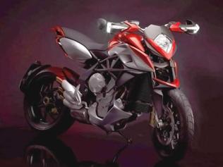Rivale-800-wins-Most-beautiful-bike-award-at-EICMA