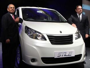 Ashok Leyland unveils Stile MPV Ashok Leyland unveils Stile MPV