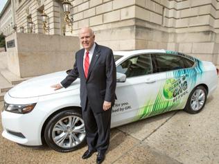 General-Motors-Chairman-and-CEO-Dan-Akerson-unveils-the-2015-Chevrolet-CNG-Capable-Bi-Fuel-Impala-Wednesday-October-16-2013-in-Washington-DC-Photo-AFP General-Motors-Chairman-and-CEO-Dan-Akerson-unveils-the-2015-Chevrolet-CNG-Capable-Bi-Fuel-Impala-Wednesday-October-16-2013-in-Washington-DC-Photo-AFP
