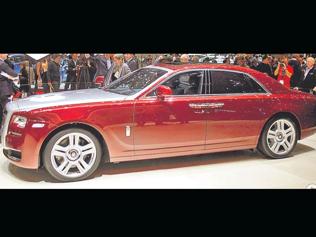 Rolls-Royce-s-Ghost-Series-II-costs-Rs-4-5-cr-in-India