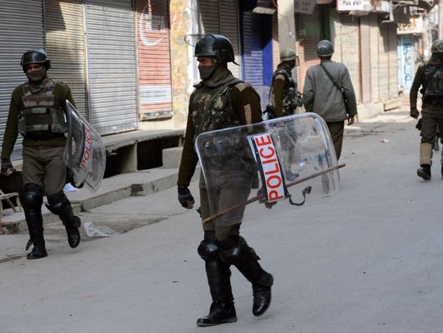 A civilian was hit when militants, travelling in a car, fired upon a road opening party comprising police and CRPF personnel. (AFP File Photo)