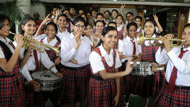 Schools in Mumbai reported a large number of students scoring 95% and above in the CBSE Class 10 exams. Three students from Mumbai topped the state and featured in the national list of toppers.(HT file/Representative image)